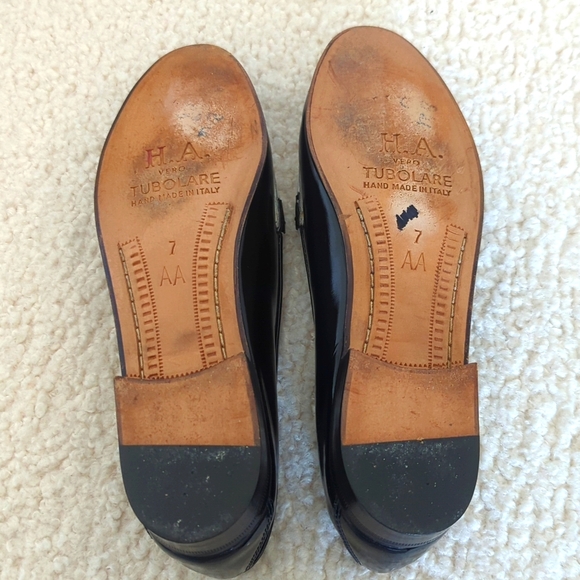 Helene Arpela (Van Cleef Arpels) Black And White Leather Loafers - Picture 7 of 8